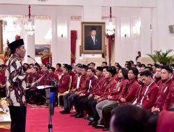 Bertemu Mahasiswa, Presiden Tekankan Pentingnya Konektivitas Antardaerah di Indonesia