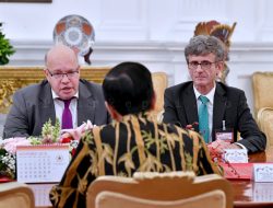 Presiden Joko Widodo menerima kunjungan Menteri Ekonomi dan Energi Jerman, Peter Altmaier, di Istana Merdeka, Jakarta, pada Kamis, 1 November 2018. (Foto: Laily Rachev - Biro Pers Setpres)