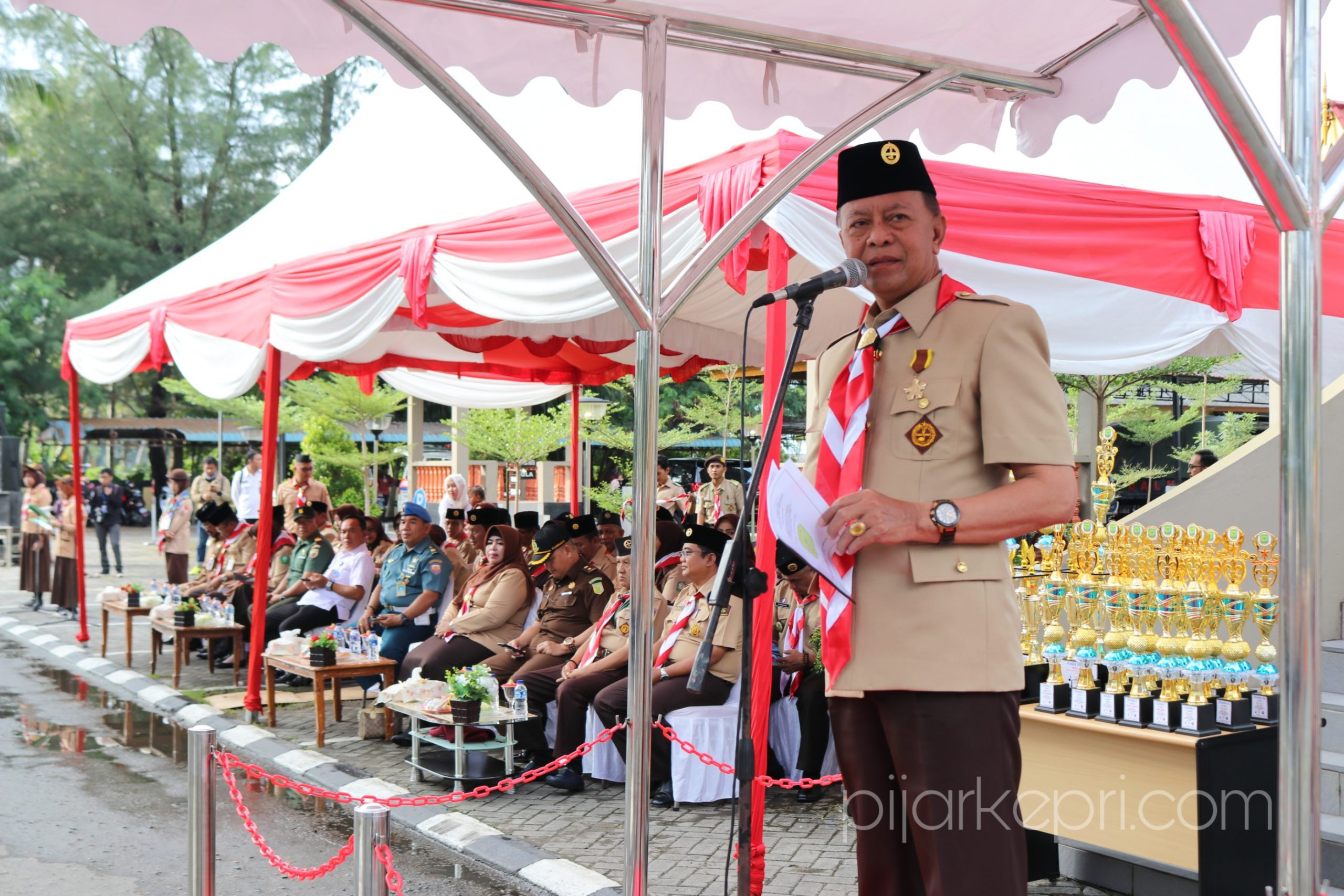 Wali Kota Tanjungpinang Syahrul saat membuka Pesta Siaga Pramuka 2018 yang dilaksanakan di Lapangan Badan Perpustakaan dan Arsip DAerah Kota Tanjungpinang, Kamis (15/11/2018). (f-ang)