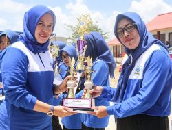 Ketua TP PKK Bintan Hj. Deby Maryanti, Ketua DWP Bintan Hj. Nong Adi Prihantara.