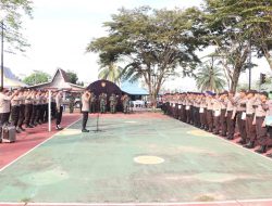 Polres Lingga saat gelar apel siaga peringati hari buruh, di lingga. (f-aci)