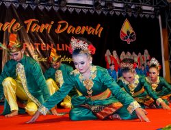 Tari Cindai Menangis Sanggar Seni Pelangi Kecamatan Lingga. (Foto Istimewa)