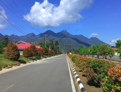 Lenscape Lingga, Gunung Daik. (Foto: aci/pijarkepri.com)