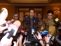 Presiden Jokowi saat diwawancara sejumlah media di kawasan Senayan, Jakarta Pusat, Selasa, 10 Desember 2019