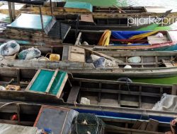 Deretan pompong (Kapal Kayu) menunjukkan aktivitas nelayan di Kawal, Bintan, Kepulauan Riau, Rabu (22/1/2020). (Foto: pijarkepri.com)