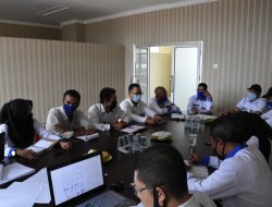 Bidang dan Seksi di Dinas Komunikasi dan Informatika Pemerintah Kota Tanjungpinang saat rapat penyusunan SOTK Diskominfo terbaru, Rabu (24/6/2020). (Foto: pijarkepri.com)