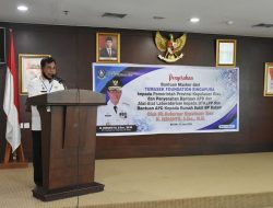 Sekda Kepri TS Arif dalam sambutan acara penyerahan bantuan masker tahap kedua sebanyak satu juta masker kain dari Temasek Foundation Singapura, Jumat (19/6) di Batam.