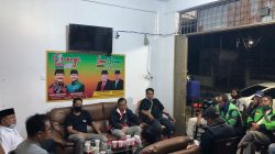 Iman Sutiawan saat menyambut kedatangan perwakilan ojol wilayah Sekupang, Batam, Jumat (11/9/2020)