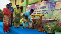 Ket foto: Pjs Bupati Lingga, saat membuka secara resmi Semarak Lomba 2020. (Foto Humas Pemkab Lingga).