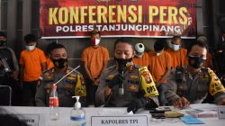 Kapolres Tanjungpinang AKBP Fernando saat menjelaskan kronologis Pengungkapan Kasus Tindak Pidana Pembunuhan, di Mapolres Tanjungpinang, Selasa (19/1/2021)
