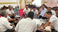 Bupati Lingga Nizar pada diskusi singkat yang digelar bersama Dinas Pariwisata, Dinas Kebudayaan, Kecamatan Lingga dan Lembaga Adat Melayu (LAM), serta PKK Kabupaten Lingga, tadi siang