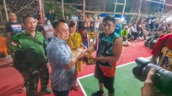 Bupati Lingga menutup secara resmi tunamen voli Imlek Cup III, di Kelurahan Pancur, Kecamatan Lingga Utara, Jum’at (04/02/202) malam.