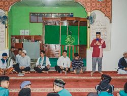 Bupati Lingga, Muhammad Nizar, saat membuka secara resmi Gerakan Didikan Subuh Kecamatan Lingga Utara, di Masjid At-Taqwa, Kp Kuit, Desa Duara, Minggu (13/02/2022).