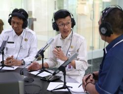 Kadiskominfo Kepri, Hasan saat menjadi Narsum Dialog Lintas Pagi di RRI Pro 1, Menata Ibukota Provinsi Kepri, di Studio RRI Pro 1, Tanjungpinang, Rabu (3/8/2022)