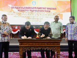 DPRD Bersama Pemprov Kepri Tandatangani Nota KUA PPAS APBD 2023, di Ruang Rapat Sidang Utama DPRD Provinsi Kepri, Dompak, Tanjungpinang, Kamis (3/11/2022). DPRD Bersama Pemprov Kepri Tandatangani Nota KUA PPAS APBD 2023, di Ruang Rapat Sidang Utama DPRD Provinsi Kepri, Dompak, Tanjungpinang, Kamis (3/11/2022).