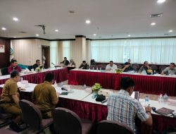 Komisi III DPRD Kepri saat rapat penjelasan lebih lanjut terkait rencana perbaikan kantor DPRD Kepri, di Gedung Graha Kepri, Batam, Selasa (24/1/2023)