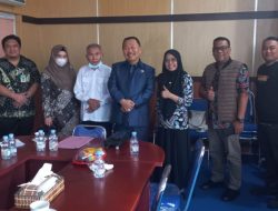 Komisi I DPRD Provinsi Kepri melakukan Kunjungan Kerja dan Peninjauan terkait tindak-lanjut permasalahan ganti rugi lahan masyarakat pada Waduk Embung Air Baku Hulu Bukit Batu di Kantor Dinas Pekerjaan Umum dan Penataan Ruang Kabupaten Bintan, pada tanggal 25-27 Januari 2023.