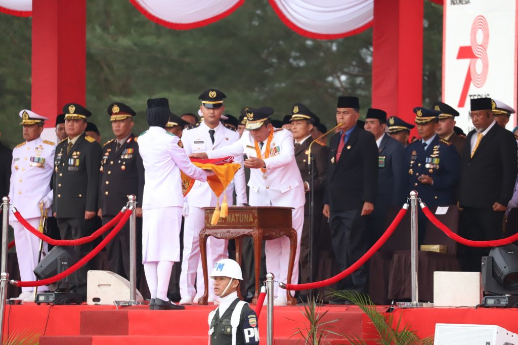Wakil Ketua I DPRD Kepri Hadiri Irup Penurunan Bendera Merah Putih HUT Ke-78 RI