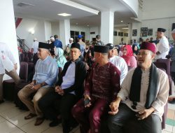Jajaran Pemerintah Daerah Kabupaten Natuna mendengarkan Kajian Penguatan Aqidah Ahlusunnah Wal jama'ah bersama Ustadz H. Abdul Somad, di Kantor Bupati Natuna, Jum'at (27/10/2023).