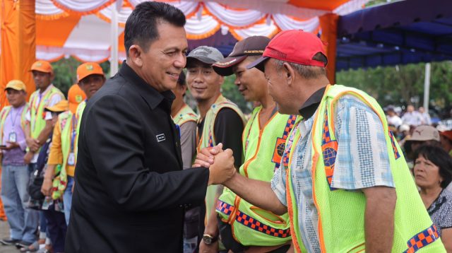 Gubernur Kepulauan Riau H. Ansar Ahmad saat melaunching Pembayaran Parkir Non Tunai (QrisYe) bertempat di Lapangan Dinas Perhubungan Kota Tanjungpinang, Selasa (12/12).