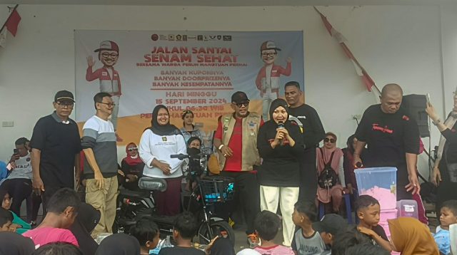 Warga Hangtuah Permai Antusias Ikut Jalan Santai Lis-Raja, Banyak Hadiah