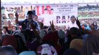 Calon Walikotia Tanjungpinang, Lis Darmansyah saat kampanye di Kelurahan Seijang, Kecamatan Bukit Bestari, Tanjungpinang, Rabu (9/10/2024) (Foto MC-Lis Raja)