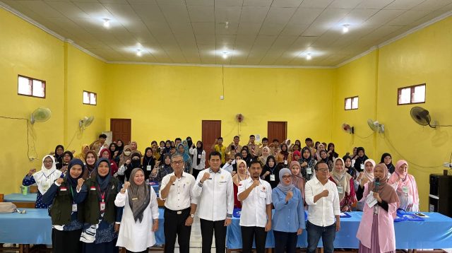 Sanggar Kegiatan Belajar (SKB) Natuna mengadakan Program Penguatan Literasi Masyarakat yang melibatkan guru dan pelajar dari berbagai jenjang pendidikan, mulai dari TK, SD, hingga SLTP. Kegiatan tersebut berlangsung di SKB Natuna, Padang Kurak, pada Rabu, 16 Oktober 2024.