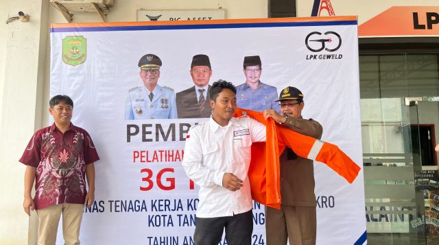 Dinas Tenaga Kerja, Koperasi, dan Usaha Mikro (Disnakerkopum) melalui Kepala Bidang Pelatihan dan Penempatan Tenaga Kerja (PPTK), Iman Satria, berkomitmen untuk menyediakan pelatihan-pelatihan yang mendukung transformasi digital tenaga kerja.
