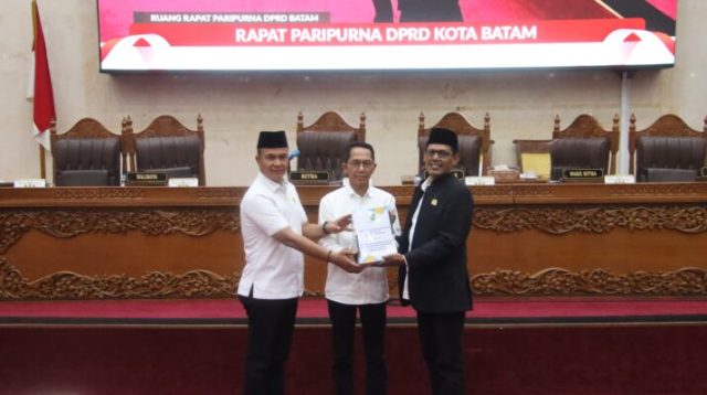Dewan Perwakilan Rakyat Daerah (DPRD) Kota Batam saat menggelar rapat paripurna pembentukan Panitia Khusus (Pansus) untuk pembahasan Rencana Pembangunan Jangka Menengah Daerah (RPJMD) 2025–2029, serta penyampaian Rancangan Peraturan Daerah (Ranperda) tentang Pertanggungjawaban Pelaksanaan APBD (RPPAPBD) Tahun Anggaran 2024, Rabu (28/5/2025).