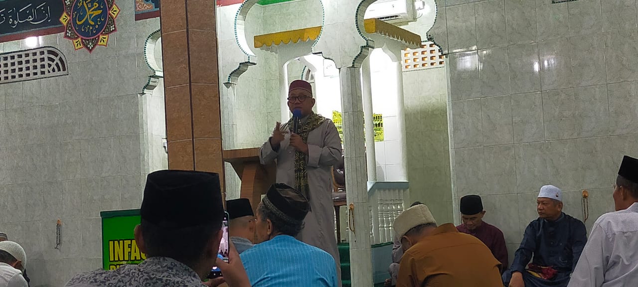 Walikota Tanjungpinang H Lis Darmansyah SH, saat memberikan sambutan dalam Suling di Masjid An Nuruddin, Jalan Kota Piring, Kelurahan Air Raja, Kamis (17/7/2025) (Foto: pijarkepri.com)