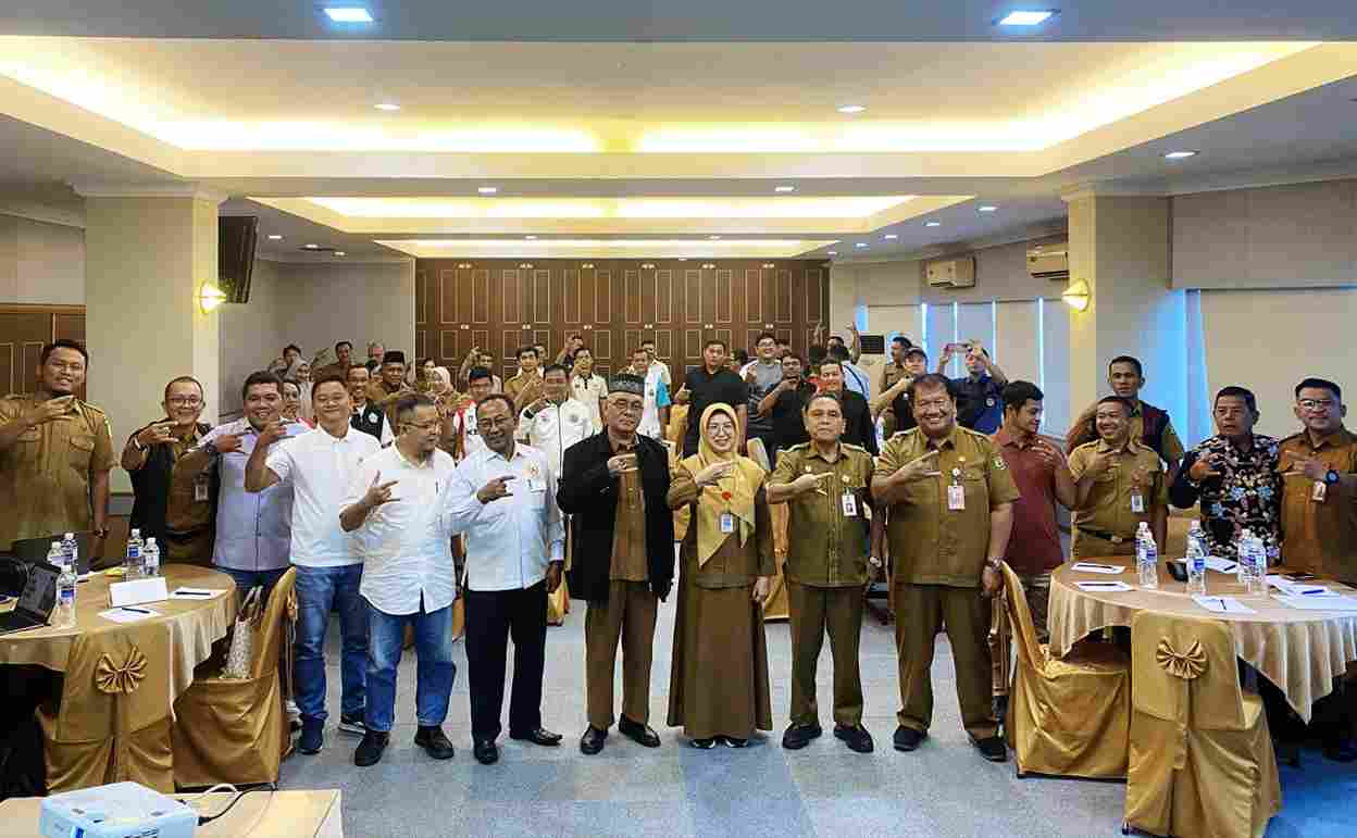 Pemerintah Kota Tanjungpinang melalui Dinas Kepemudaan dan Olahraga saat menggelar Focus Group Discussion (FGD) mengenai penyusunan Desain Olahraga Daerah (DOD) di Hotel Bintan Plaza, Selasa (18/11/2025)