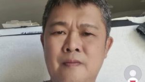 Foto Asun yang dikirim Rusli. Berdasarkan keterangan Rusli, inilah Asun yang dimaksud dan hingga saat ini Asun tidak membayar upah kerja dirinya membangun 6 pintu ruko di Kampung Baru Bintan. Redaksi pijarkepri.com menayangkan foto ini upaya menjawab konfirmasi pihak lain bernama Asun yang mempertanyakan Asun yang dimaksud, menyusul banyaknya nama Asun di Kepri.(Foto: Rusli) Foto Asun yang dikirim Rusli. Berdasarkan keterangan Rusli, inilah Asun yang dimaksud dan hingga saat ini Asun tidak membayar upah kerja dirinya membangun 6 pintu ruko di Kampung Baru Bintan. Redaksi pijarkepri.com menayangkan foto ini upaya menjawab konfirmasi pihak lain bernama Asun yang mempertanyakan Asun yang dimaksud, menyusul banyaknya nama Asun di Kepri.(Foto: Rusli)