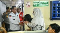 Gubernur Kepri Ansar Ahmad meminta dukungan tambahan armada kapal kepada Kementerian Perhubungan Republik Indonesia guna mengantisipasi lonjakan penumpang pada arus mudik Lebaran 2026 di wilayah Kepulauan Riau. Gubernur Kepri Ansar Ahmad meminta dukungan tambahan armada kapal kepada Kementerian Perhubungan Republik Indonesia guna mengantisipasi lonjakan penumpang pada arus mudik Lebaran 2026 di wilayah Kepulauan Riau.