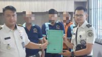 Tujuh warga binaan saat dipindahkan ke Lapas Tanjungpinang Kilometer 18 terkait dugaan pestapora pakai narkotika positif urine di Rutan Kelas IA Tanjungpinang.