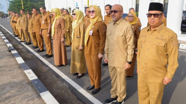 ASN Pemprov Kepri saat apel perdana masuk kerja pasca Idul Fitri 1447 H. (Foto: Diskominfo Kepri)