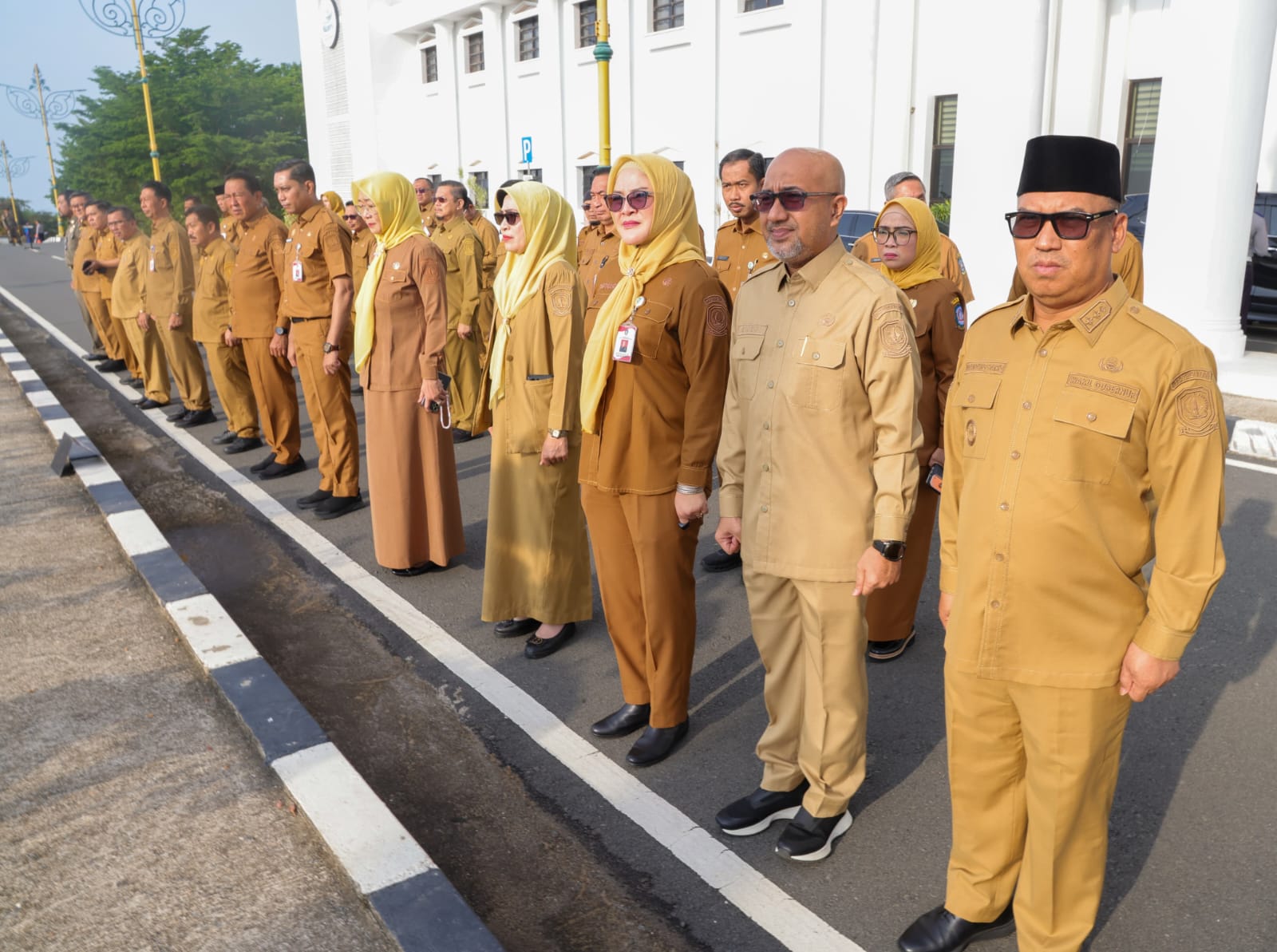 ASN Pemprov Kepri saat apel perdana masuk kerja pasca Idul Fitri 1447 H. (Foto: Diskominfo Kepri)