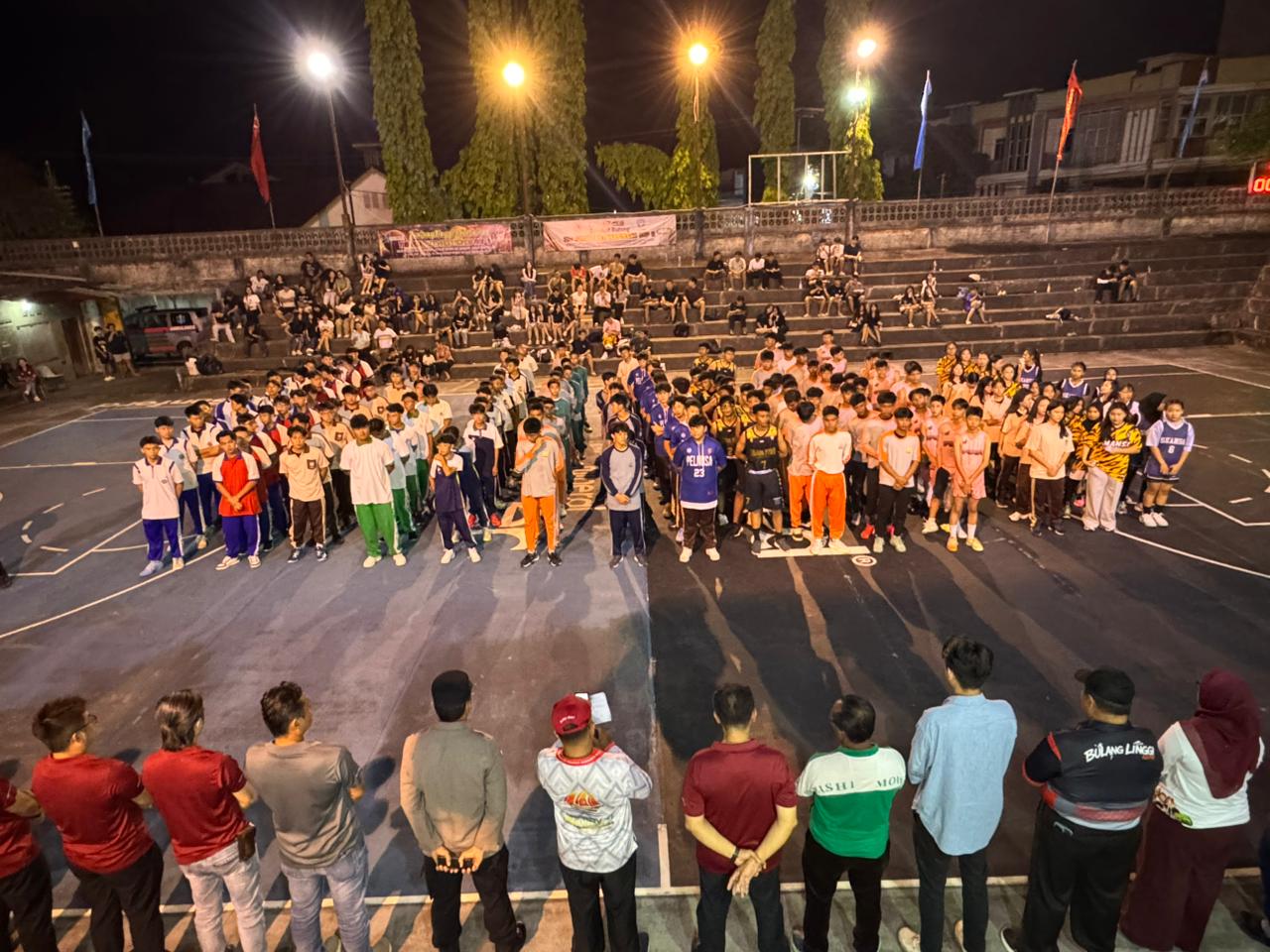 Turnamen Bola Basket Teo Chew Tanjungpinang Cup II resmi dibuka di Lapangan Teladan, Tanjungpinang, Rabu (29/4/2026) malam.