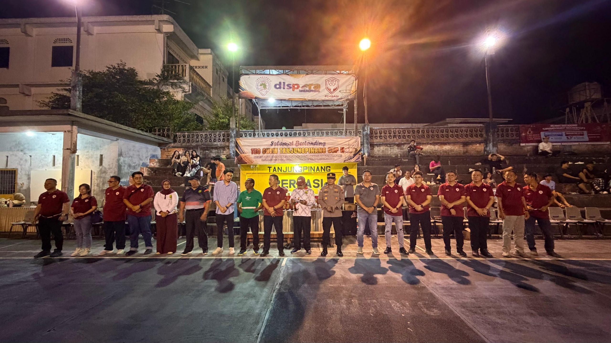 Turnamen Bola Basket Teo Chew Tanjungpinang Cup II resmi dibuka di Lapangan Teladan, Tanjungpinang, Rabu (29/4/2026) malam.