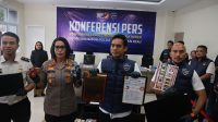 Direktorat Reserse Kriminal Khusus (Ditreskrimsus) Polda Kepulauan Riau membongkar dugaan jaringan perjudian online internasional yang beroperasi di Kota Batam.