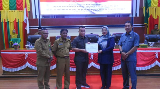 DPRD Kabupaten Lingga saat menggelar rapat paripurna penyampaian rekomendasi terhadap Laporan Keterangan Pertanggungjawaban (LKPJ) Bupati Lingga Tahun Anggaran 2025.