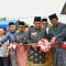 Gubernur Kepri Ansar Ahmad saat meresmikan Tambatan Perahu Nelayan di Kelurahan Teluk Umah (Leho), Kecamatan Tebing, Kabupaten Karimun, Jumat (29/5)