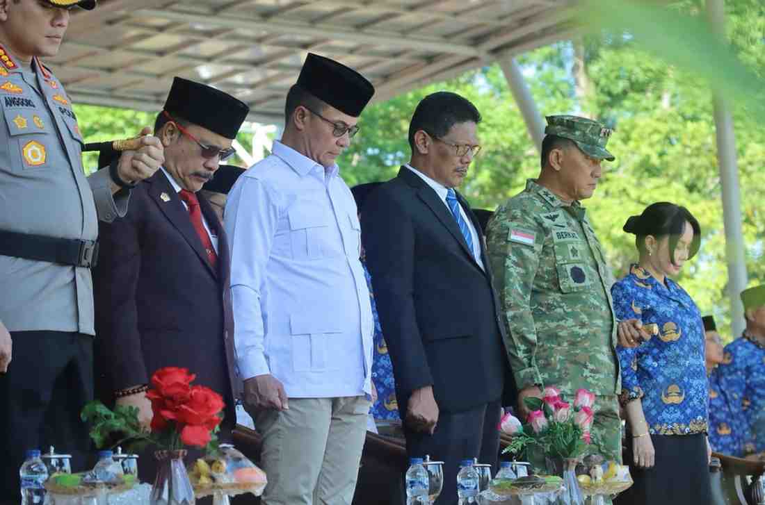 Sejumlah pimpinan DPRD Kota Batam menghadiri Upacara Bendera Peringatan Hari Kebangkitan Nasional (Harkitnas) Ke-118 Tingkat Kota Batam Tahun 2026 di Dataran Engku Putri, Kantor Wali Kota Batam, Batam Center, Rabu (20/5/2026).