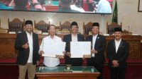DPRD Kota Batam mengesahkan Rancangan Peraturan Daerah (Ranperda) tentang Pertanggungjawaban Pelaksanaan APBD Kota Batam Tahun Anggaran 2025 menjadi Peraturan Daerah (Perda) dalam rapat paripurna di Ruang Sidang Utama DPRD Batam, Rabu (8/7/2026).