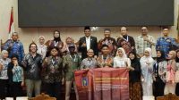 Ketua DPRD Kota Batam H Muhammad Kamaluddin, saat menerima kunjungan studi mahasiswa Fakultas Hukum Program Internasional Universitas Islam Indonesia (UII) Yogyakarta, di Gedung DPRD Kota Batam, Senin (27/4/2026)