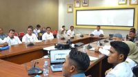 Sekretaris Daerah Kabupaten Kepulauan Anambas, Sahtiar, S.H., M.M., saat memimpin rapat persiapan HUT Kemerdekaan RI Ke-81, di Ruang Rapat Lantai II Kantor Bupati Kepulauan Anambas, Peti, Rabu (5/8/2026) (f-fendi)