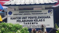Kantor Unit Penyelenggara Pelabuhan (UPP) Kelas II Tarempa,di Kabupaten Kepulauan Anambas. (Foto: Fendi/pijarkepri.com) Kantor Unit Penyelenggara Pelabuhan (UPP) Kelas II Tarempa,di Kabupaten Kepulauan Anambas. (Foto: Fendi/pijarkepri.com)