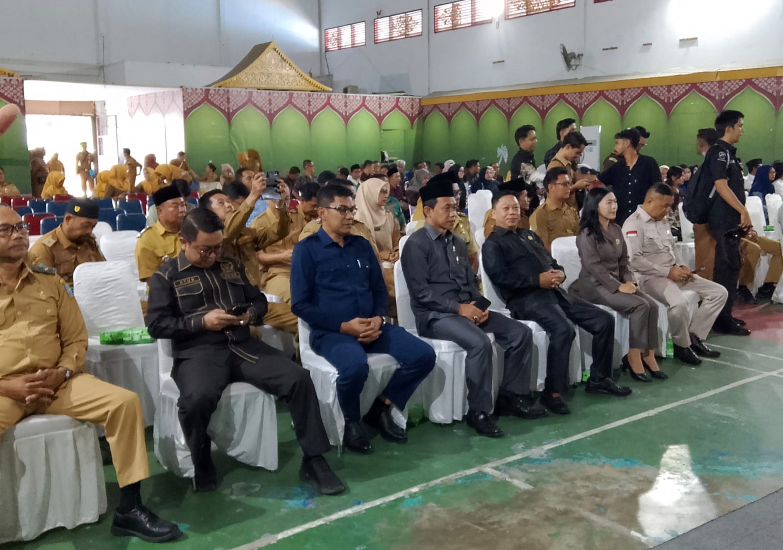 Ketua DPRD Kepulauan Anambas, saat menghadiri pelantikan 29 anggota BPD dari lima desa di Kecamatan Siantan yang berlangsung di Gedung BPMS Kelurahan Tarempa, Selasa (11/8/2026). (f-Fendi/pijarkepri.com)