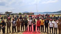 Bupati Kepulauan Anambas Aneng bersama jajaran organisasi perangkat daerah (OPD) hadir dalam kegiatan yang dikemas sebagai pesta rakyat, di Lapangan Bola Kaki Teluk Tebang, Kecamatan Palmatak, Selasa (18/8/2026) Bupati Kepulauan Anambas Aneng bersama jajaran organisasi perangkat daerah (OPD) hadir dalam kegiatan yang dikemas sebagai pesta rakyat, di Lapangan Bola Kaki Teluk Tebang, Kecamatan Palmatak, Selasa (18/8/2026)