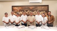 Ketua MPR RI Ahmad Muzani saat menerima Ketua PWI Lampung Wirahadikusuma bersama jajaran di rumah dinas Ketua MPR RI, Kompleks Widya Chandra, Jakarta, Selasa (18/8/2026). Ketua MPR RI Ahmad Muzani saat menerima Ketua PWI Lampung Wirahadikusuma bersama jajaran di rumah dinas Ketua MPR RI, Kompleks Widya Chandra, Jakarta, Selasa (18/8/2026).