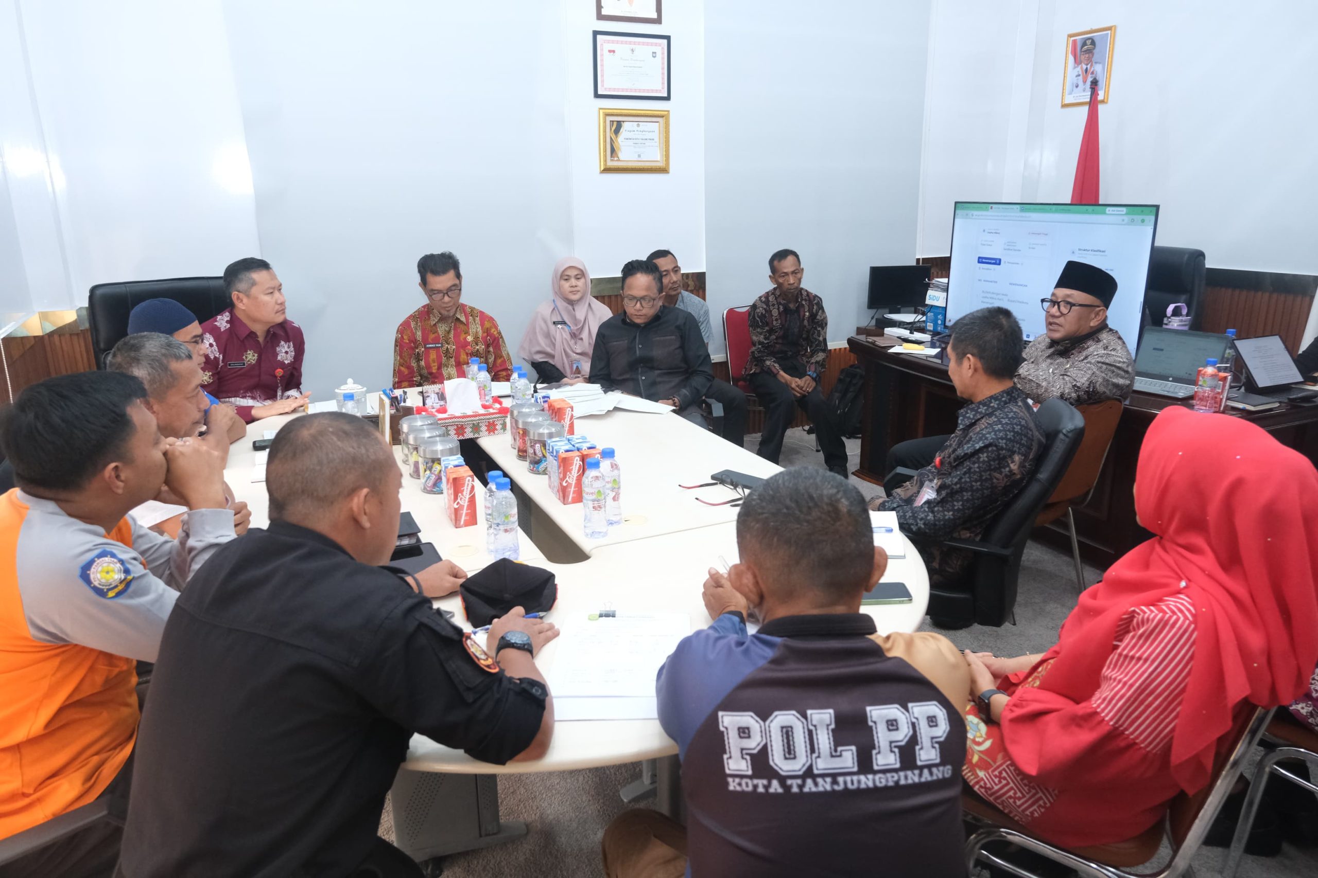Rapat koordinasi lintas organisasi perangkat daerah (OPD) yang dipimpin Sekretaris Daerah Kota Tanjungpinang Zulhidayat, Kamis (20/8/2026)